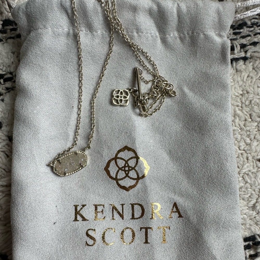 Kendra scott necklace